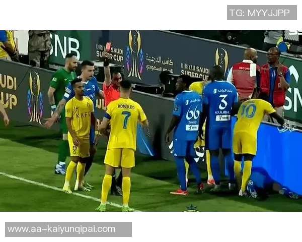 C罗对新月投入不满的背后真相揭示与胜利的差距分析