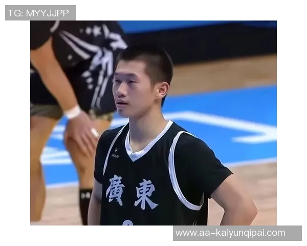 何文炜关键时刻表现出色全场贡献10分6板6助3断助力球队胜利